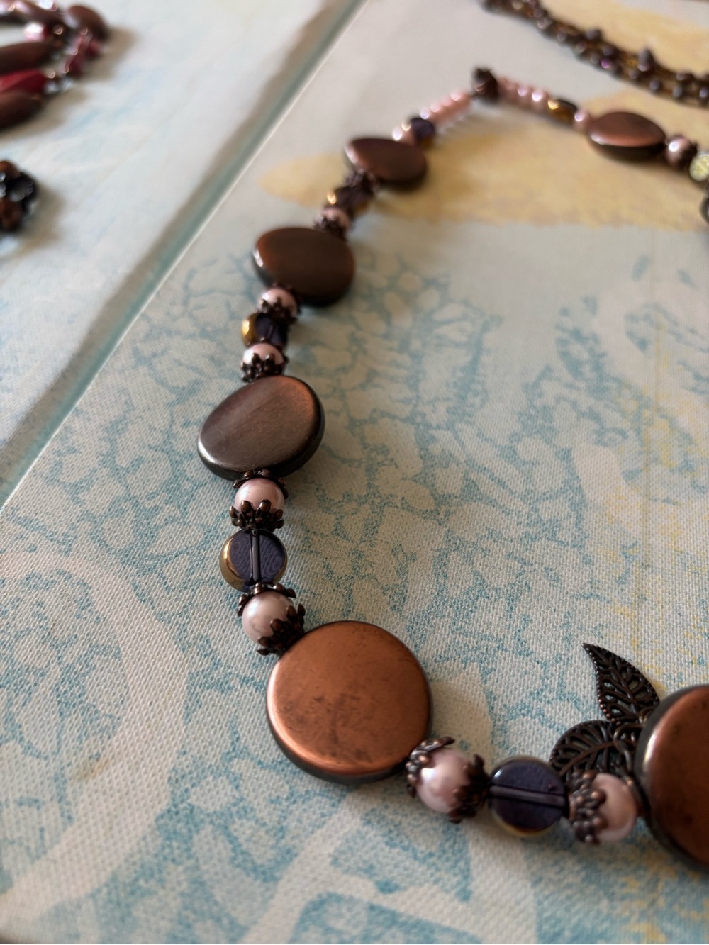 Lot of 7 unique necklaces, beaded, shells, pearl beads,bronze look $23.00. - Picture 3 of 16
